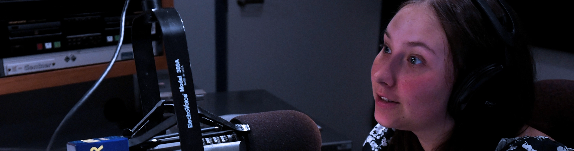 banner-wmky-student-mic.webp